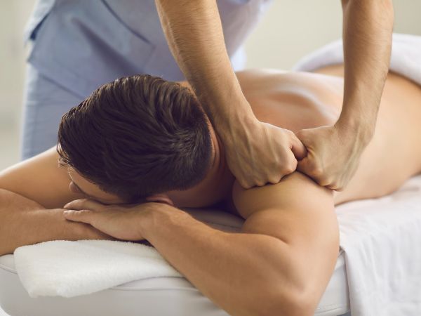 Jak wykonać masaż rozgrzewający mięśnie w domu